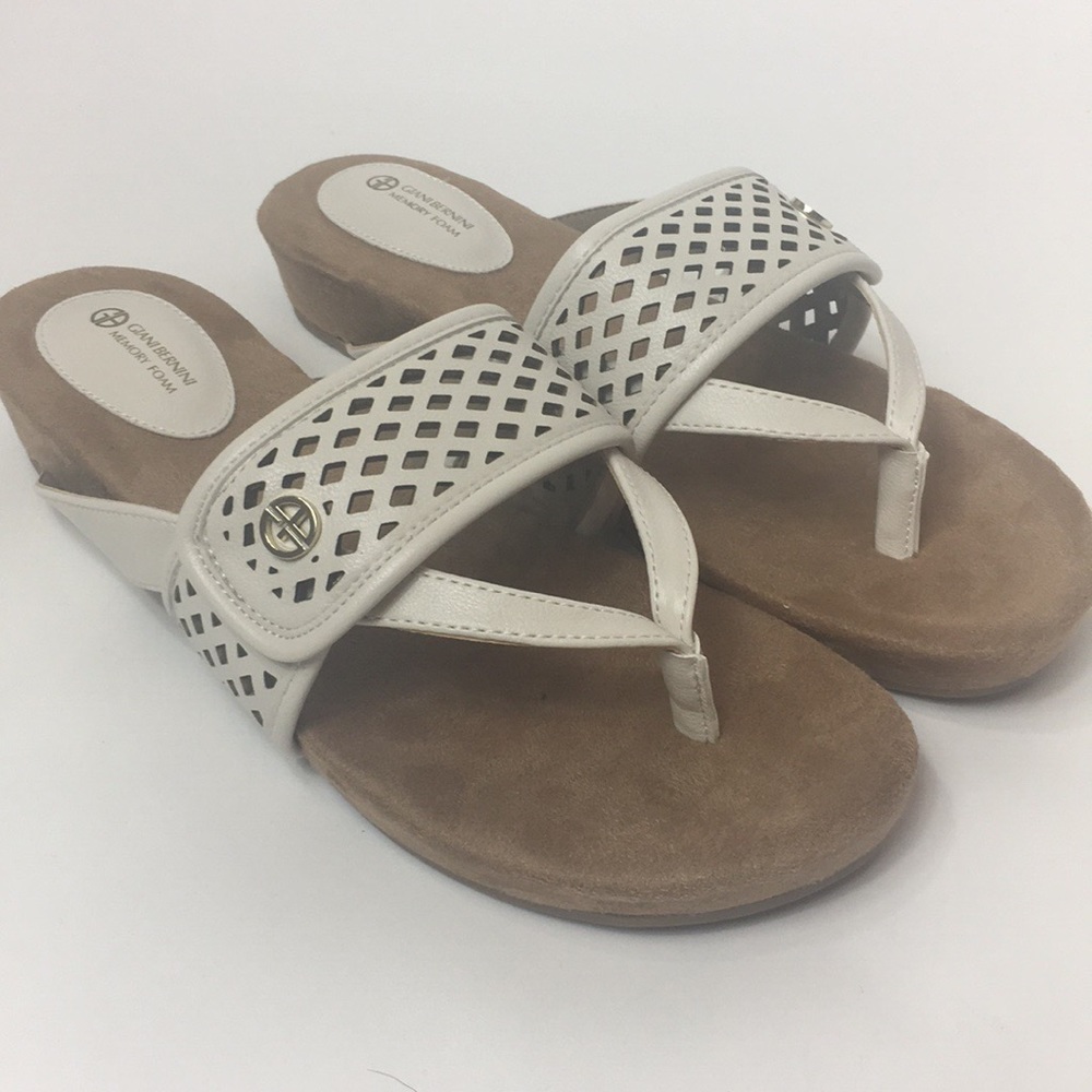 Giani Bernini Releigh Thong Sandal NIB